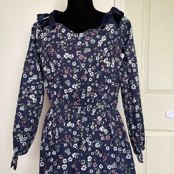 Beautiful dress 👗 size L - Picture 5 of 13